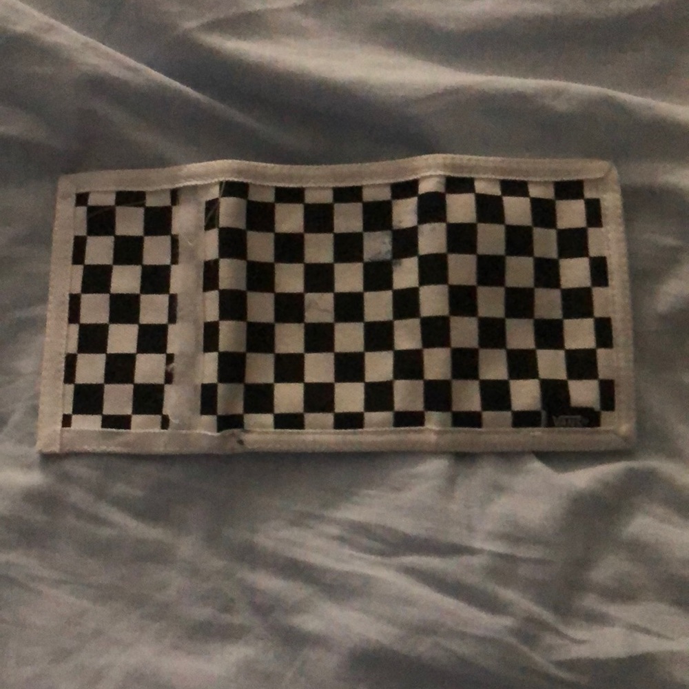 Checker wallet - Picture 3 of 3